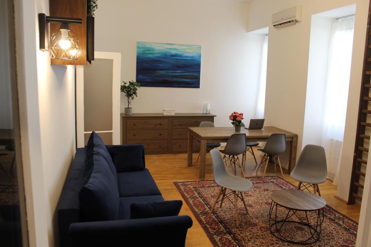 Azure King Residence In The Heart Of Budapest Luaran gambar