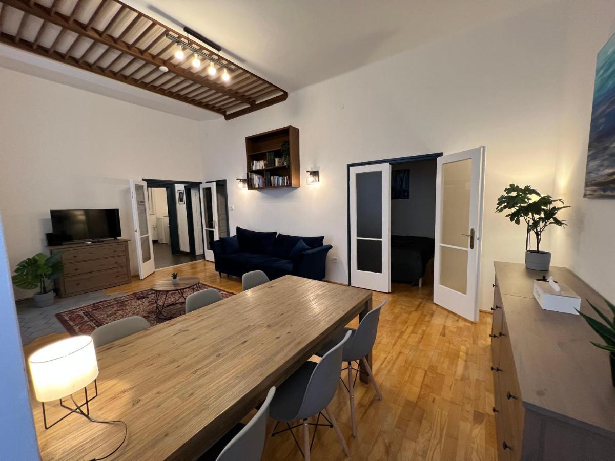 Azure King Residence In The Heart Of Budapest Luaran gambar